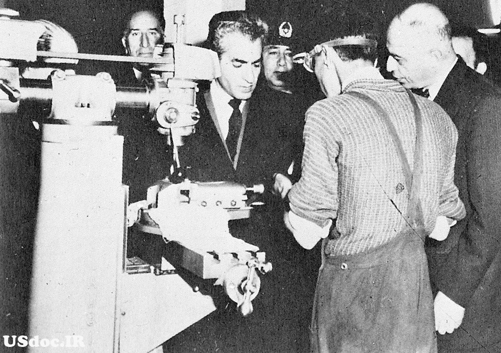 حمایت شرکت‌های بزرگ آمریکایی شاه