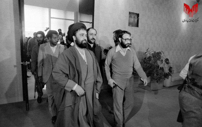 حضور سید احمد خمینی در سفارت آمریکا