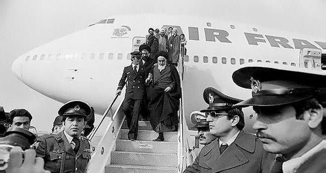 دوازده بهمن در اسناد لانه جاسوسی